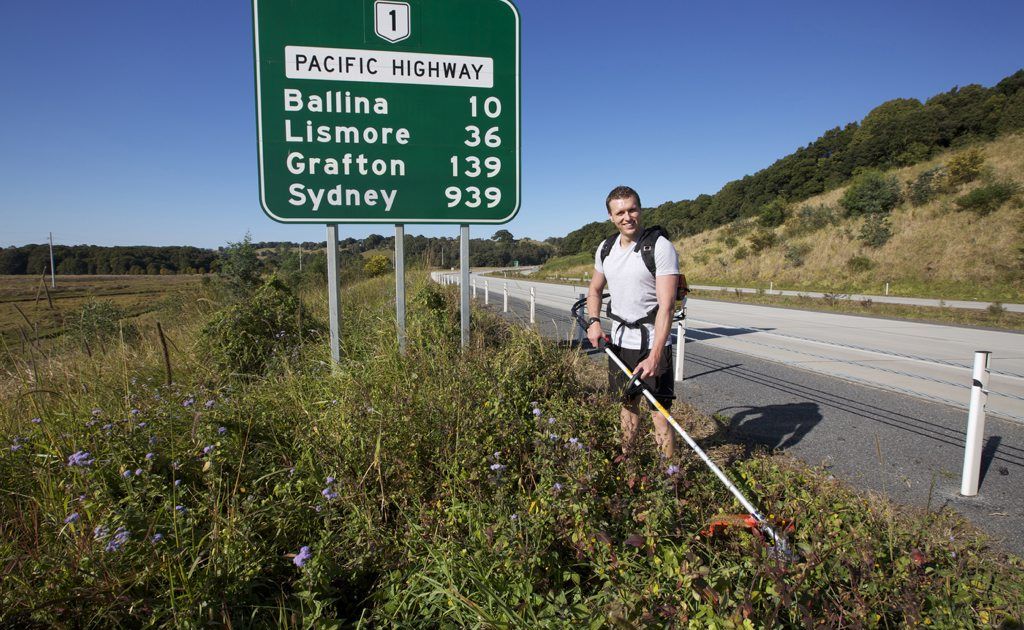 Coolangatta local Trent Chapman is whipper-snippering his way from Brisbane to Sydney to raise funds for two important charities. Coolangatta local Trent Chapman is whipper-snippering his way from Brisbane to Sydney to raise funds for two important charities.